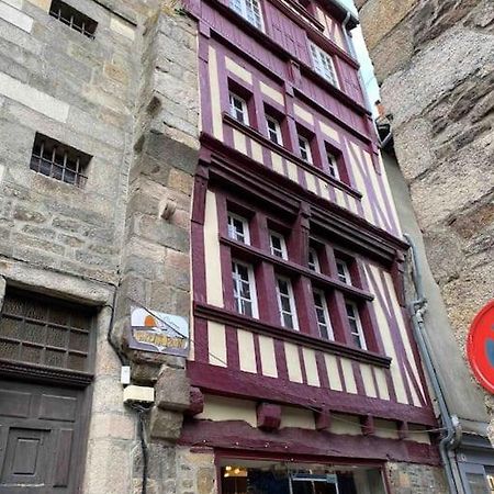 Studio Centre Historique Dinan Apartment Exterior photo